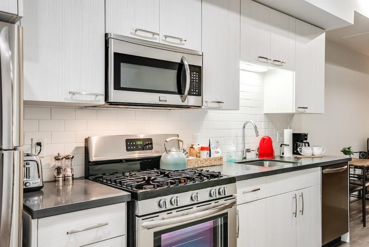 Spacious And Bright West Hollywood Pool & Gym Apartment *